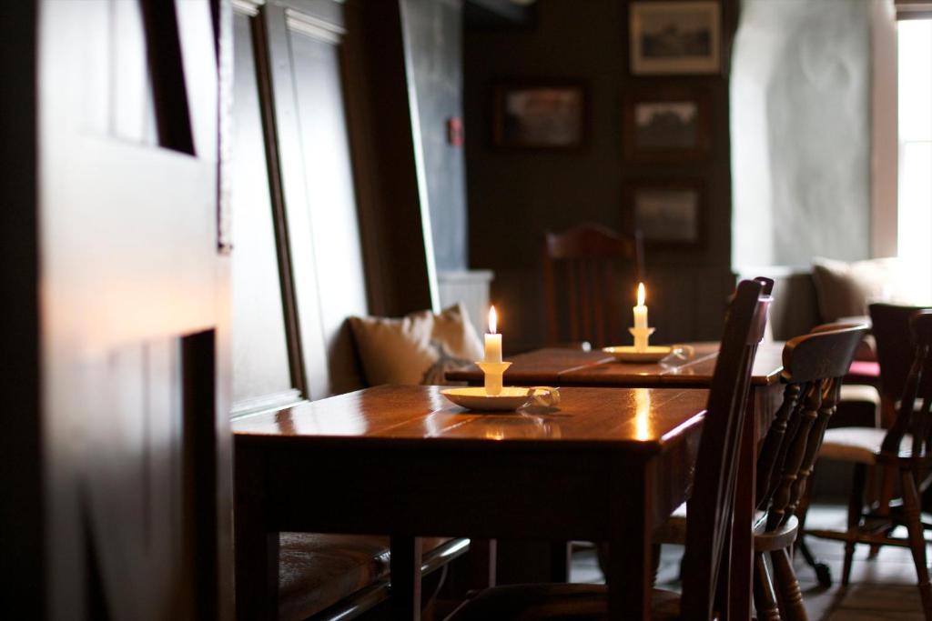 فندق The Kings Arms Didmarton المظهر الخارجي الصورة